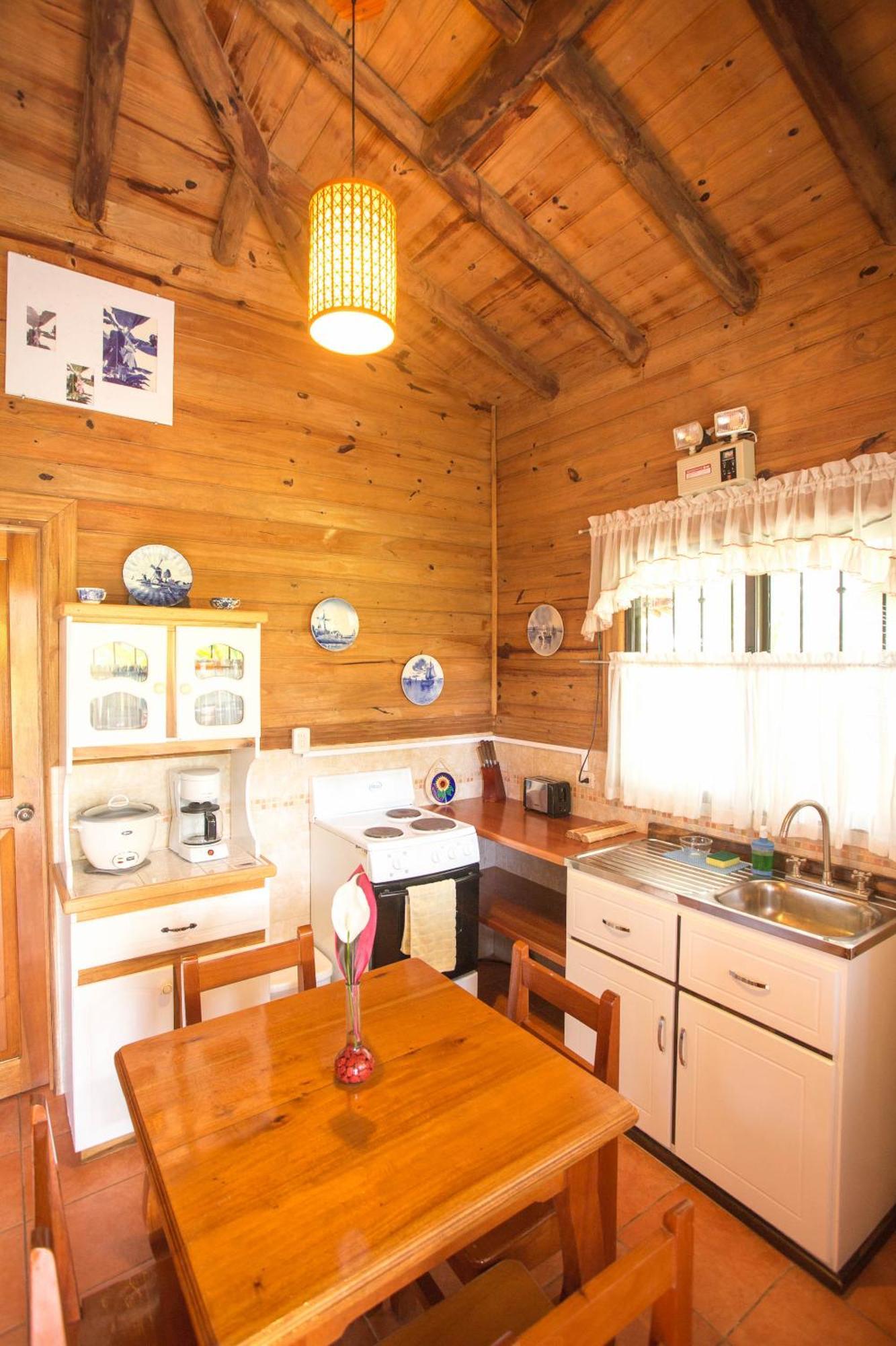 Casa Marcellino Lodge Cahuita Eksteriør bilde